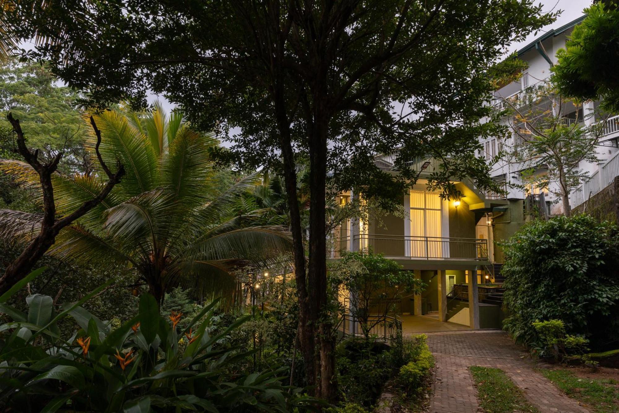 Greenwood Edge Kandy Exterior photo