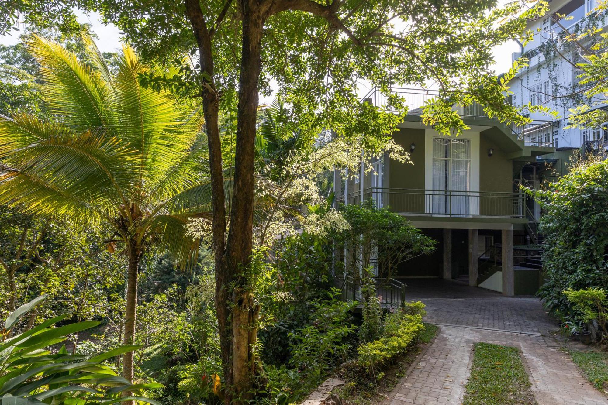 Greenwood Edge Kandy Exterior photo